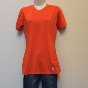 Nike Pro Woman Sz M Active Wear Top Short Sleeve Pullover